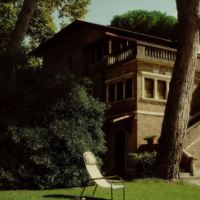 Unopiu armchair Lulù armchair with wooden armrests-2